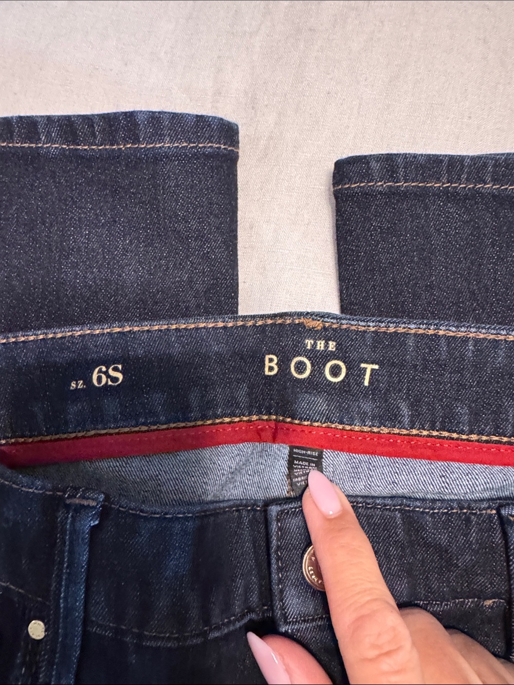 WHBM Dark Indigo Boot Cut Jeans 6S - Picture 2 of 4